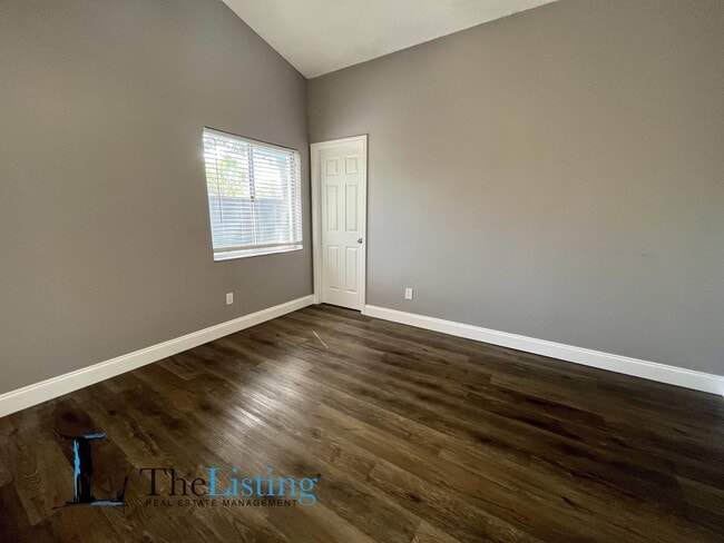 Building Photo - 853 Heather Glen Cir