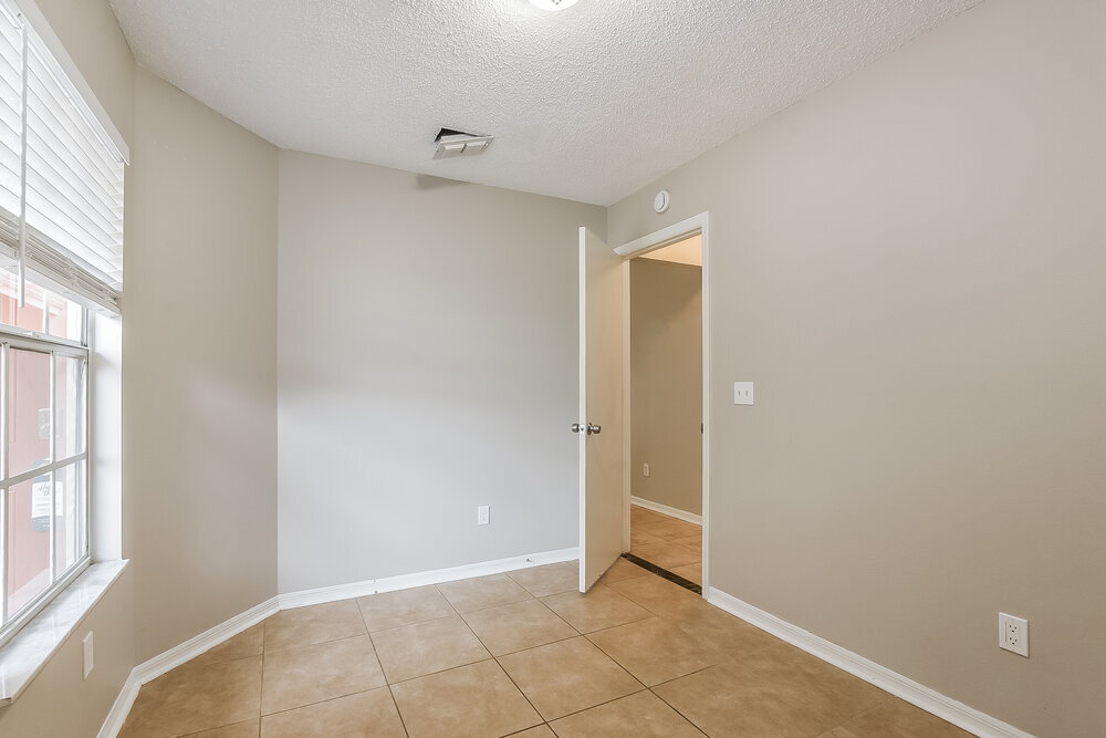 Building Photo - 201 Whiterapids Ct