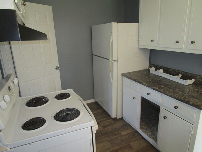 Building Photo - 4333 Capitol Ave