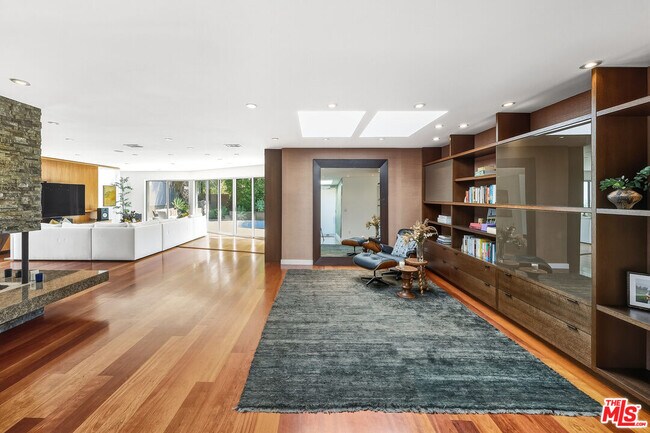 Building Photo - 3154 Queensbury Dr