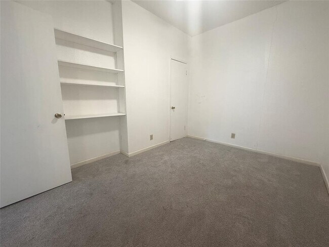 Building Photo - 309 Guadalupe St