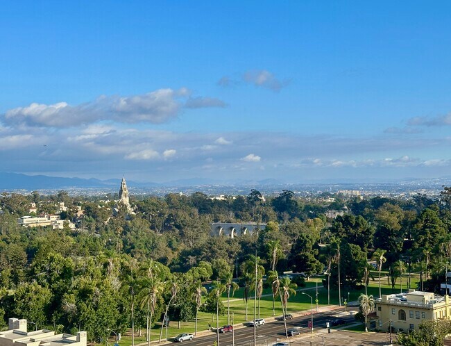 Building Photo - 475 Redwood St