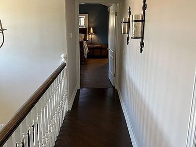 Building Photo - Westlake Village First Neighborhood Cul-De-Sac Home ** Non-Smoking Home/Property**