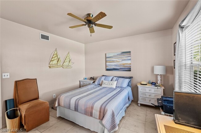 Building Photo - 153 Bristol Ln