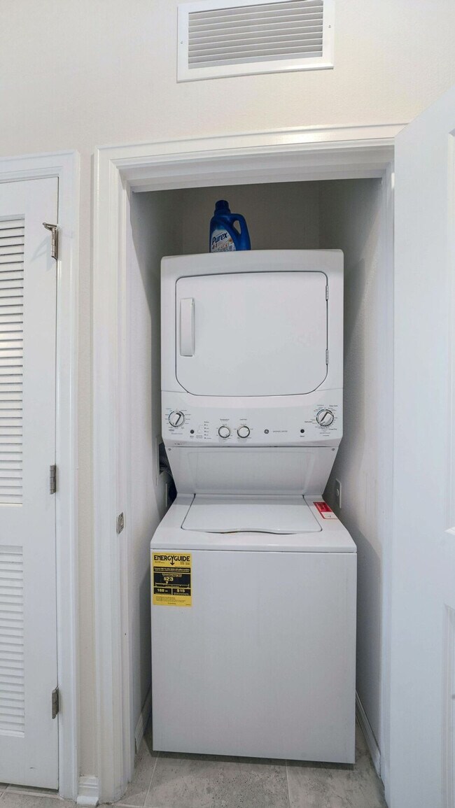 Building Photo - 3111 Paradox Cir