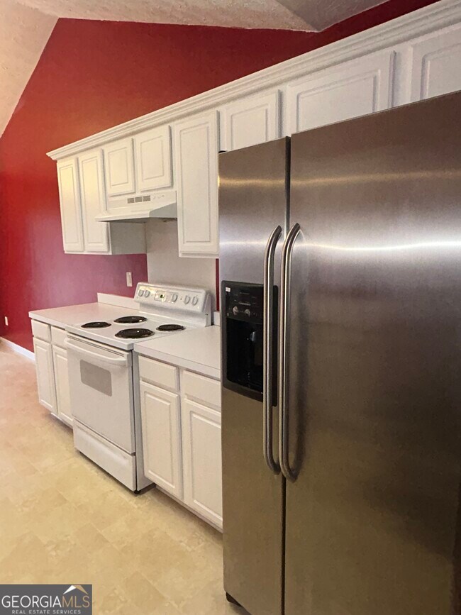 Building Photo - 20 Shenandoah Dr