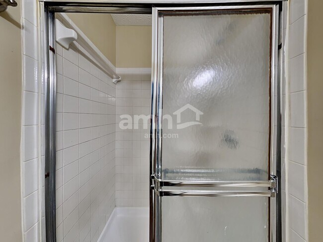 Building Photo - 2175 Maribeth Pl