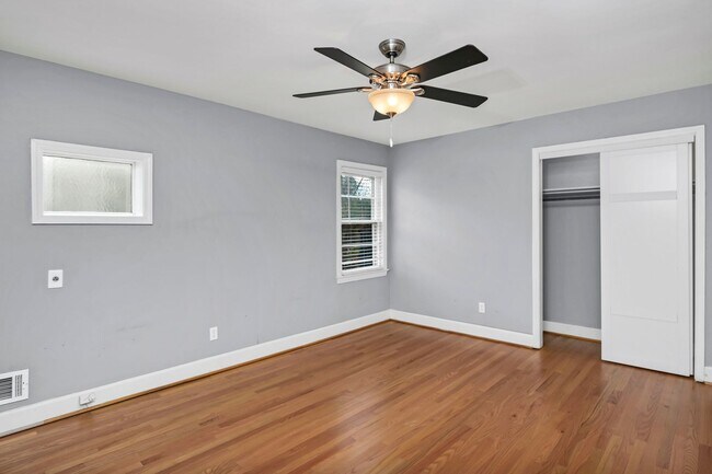 Building Photo - Prime Location! Beautiful Home Only Minutes to The Vista & Downtown