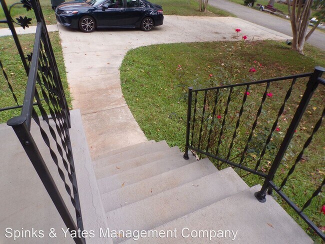 Building Photo - 4 br, 2 bath House - 51 Cedar Circle