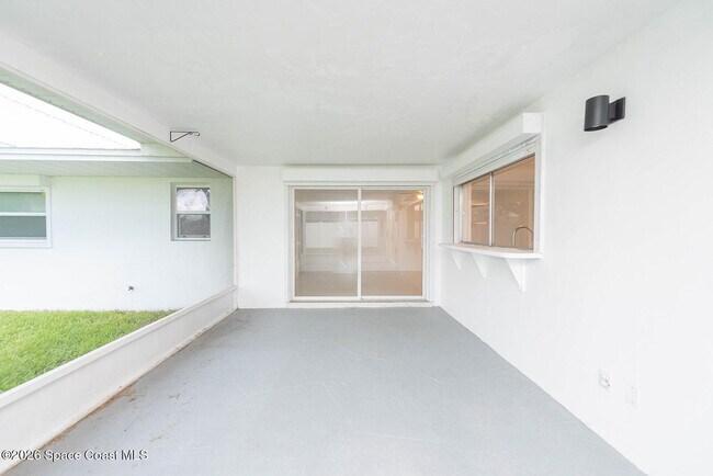 Building Photo - 311 12th Terrace