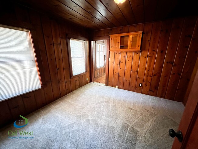 Building Photo - $3,695 - Beautiful 3 BD/1.5 BA Home in Old...