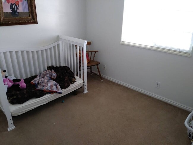 Building Photo - Orem Town-home