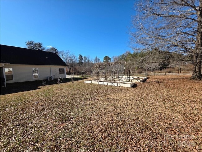 Building Photo - 1682 Lane Rd