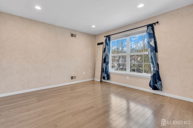 Building Photo - 1 Johnson St