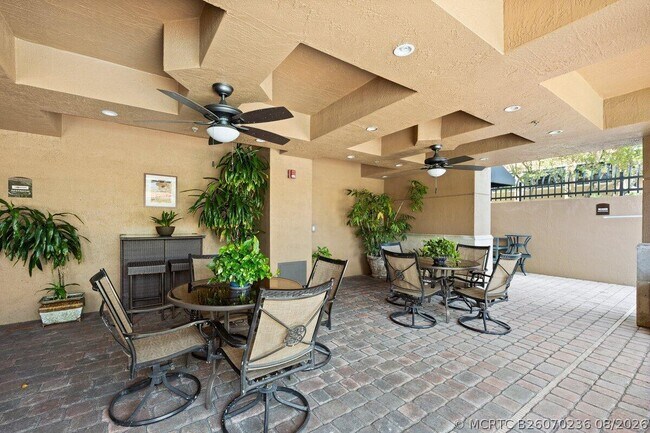 Building Photo - 3590 Coral Wy