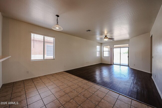 Building Photo - 6307 S 69th Glen
