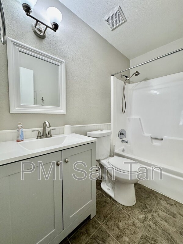 Building Photo - 1265 N Granite Reef Rd