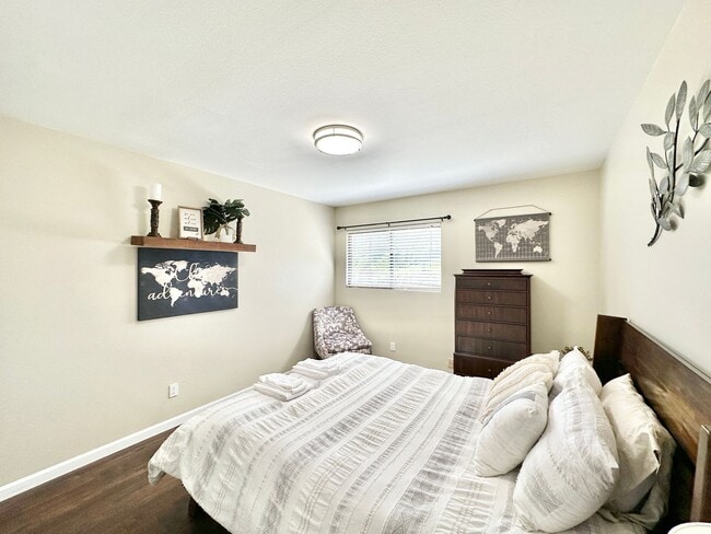 Building Photo - Beautiful, Shorter-Term, Fully Furnished Upstairs Guest Home, on Secluded Hilltop Property with M...