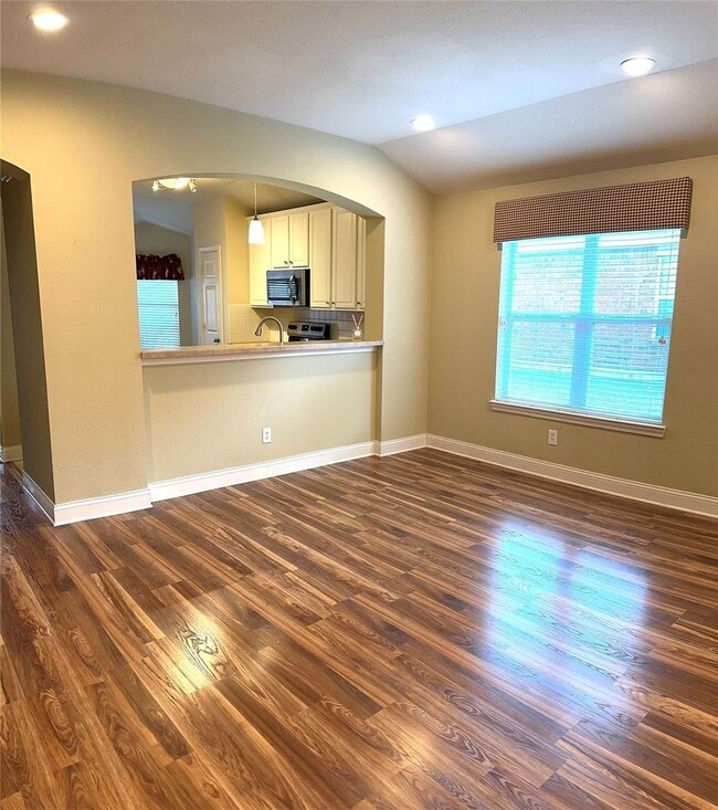 Building Photo - Beautifully Maintained Home on Premium Lot...