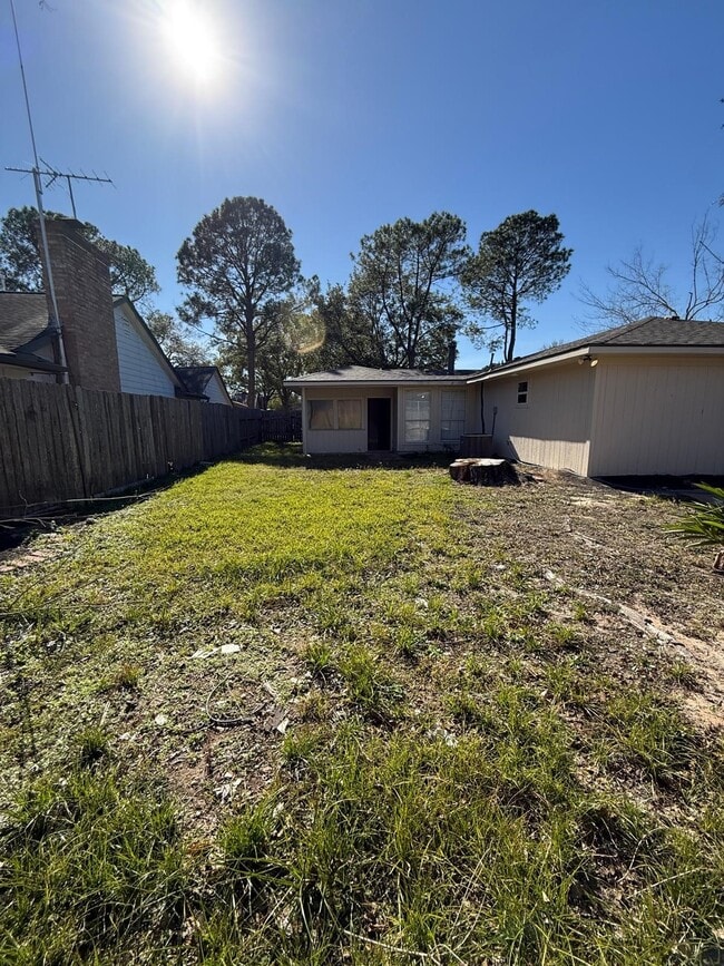 Building Photo - 22610 Smokey Hill Dr