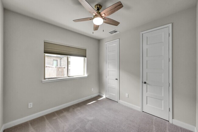 Building Photo - 550 Chestnut Reef Ct