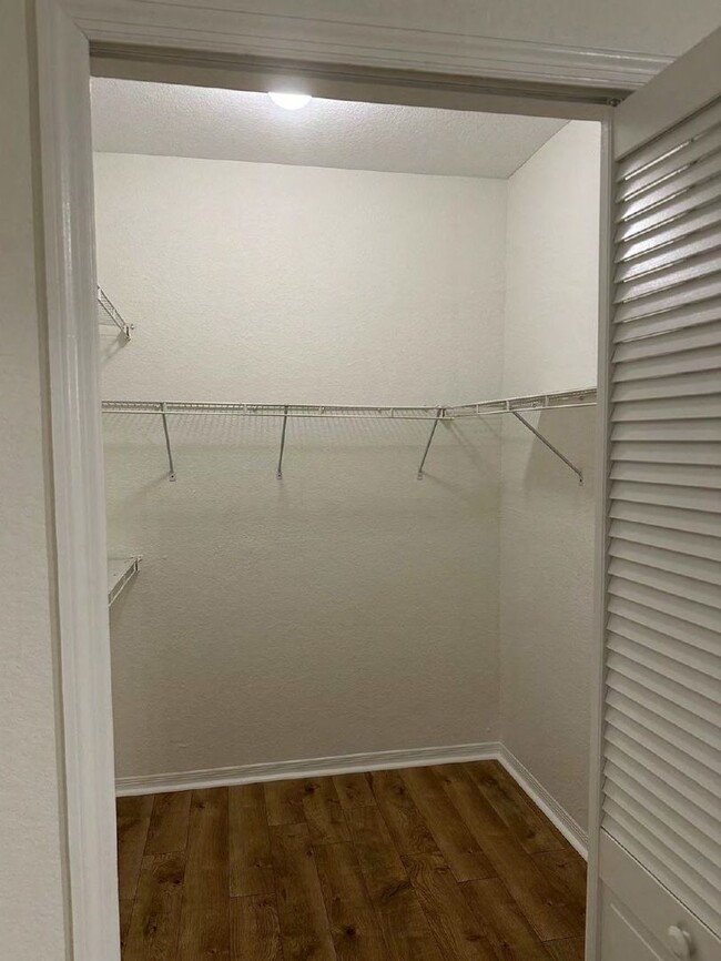 Building Photo - Gated 2 bedroom, 2 bath, Maitland Condo wi...