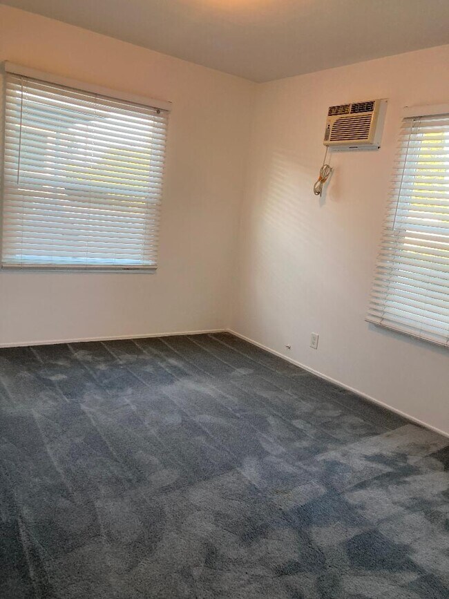 Building Photo - 5806 Coldwater Canyon Ave