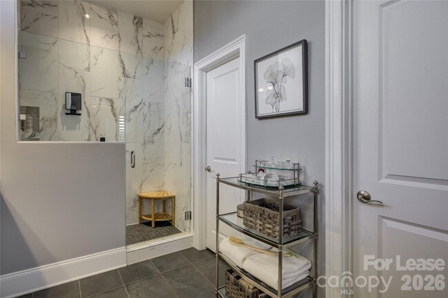 Building Photo - 82132 Standing Oak Dr