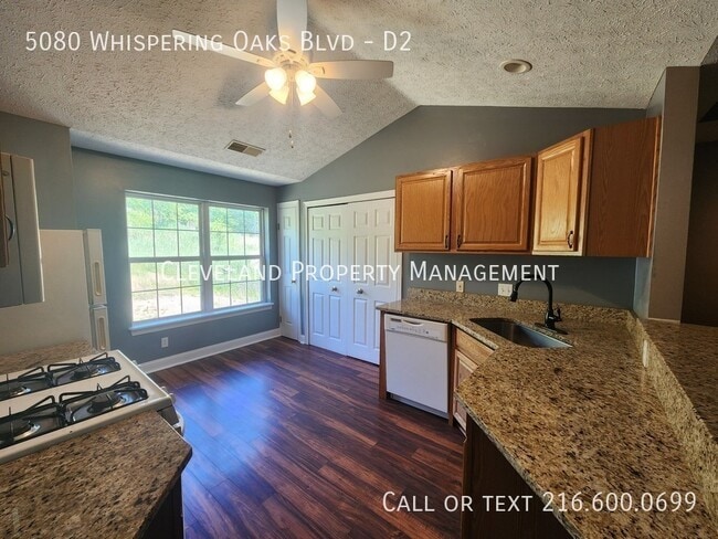 Building Photo - 5080 Whispering Oaks Blvd