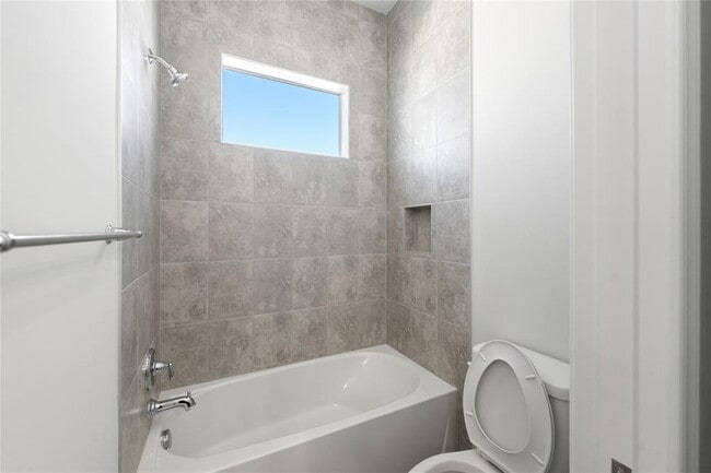 Building Photo - 15000 RedCove Pl