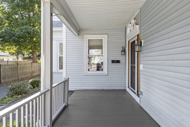 Building Photo - 159 North St