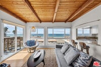 Building Photo - 120 7th St