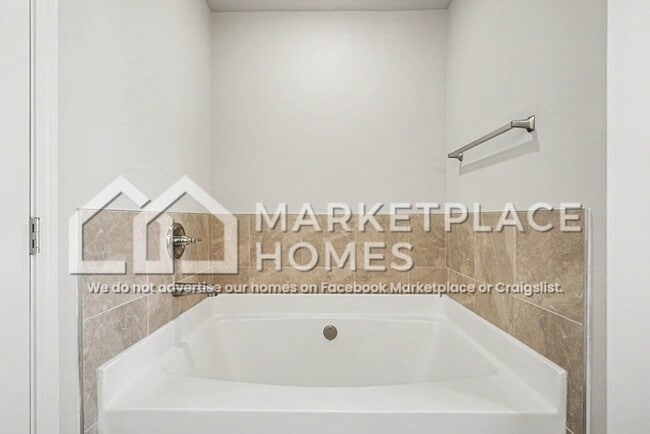 Building Photo - 318 Bertha Honey Stewart Dr