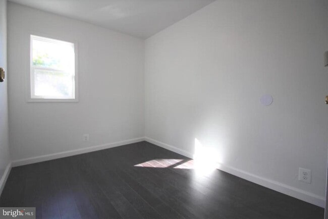 Building Photo - 523 Carlsbad Ct