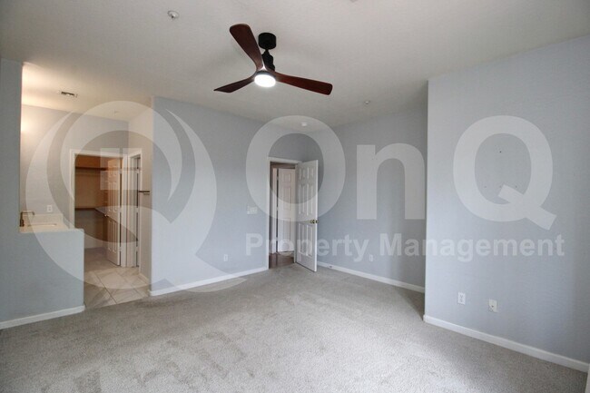Building Photo - 525 N Miller Rd