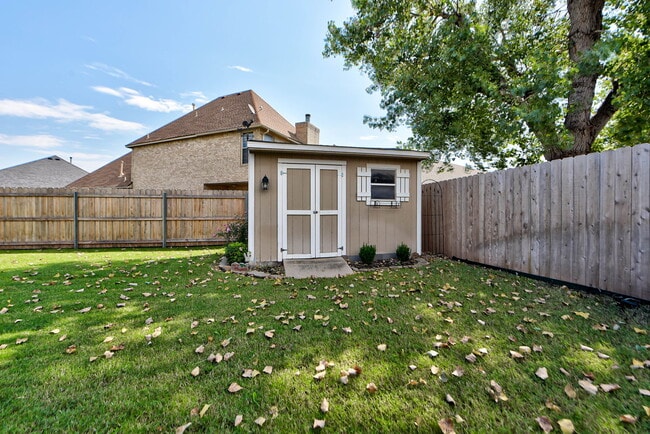 Building Photo - 4716 Stag Horn Dr