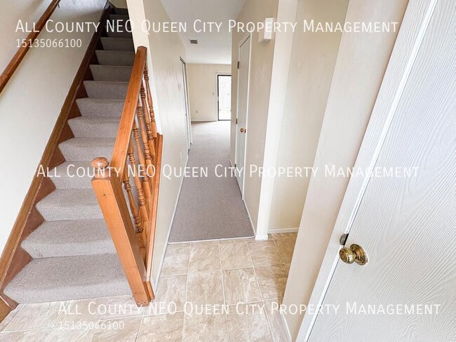 Building Photo - 2745 Brookshire Ln