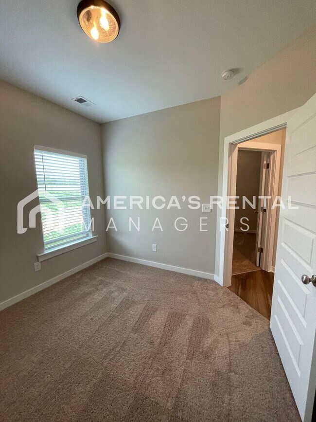 Building Photo - Home for Rent in Eastaboga, AL!!! Availabl...
