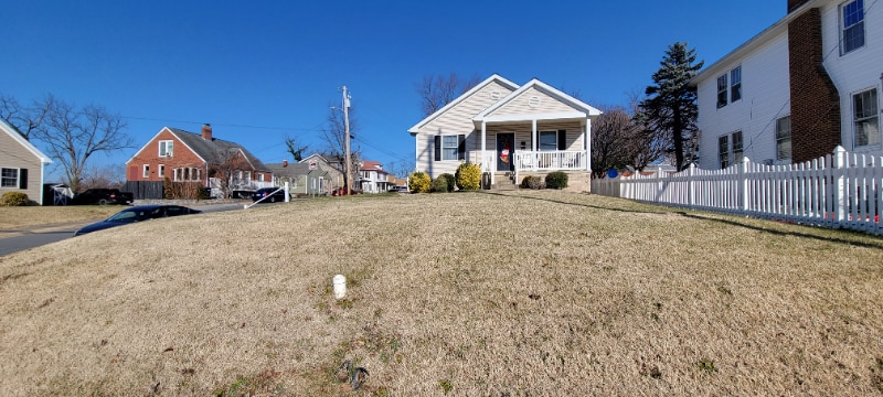 Building Photo - 438 W Market St