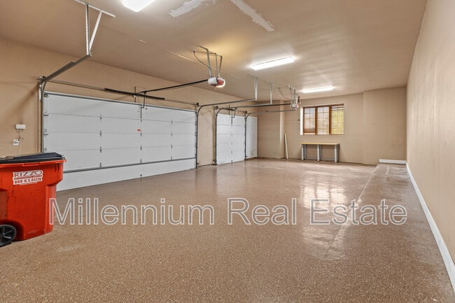 Building Photo - 64121 Turnberry Way