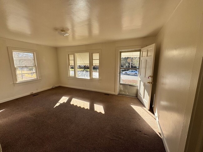 Building Photo - 2/1 in City of Shelby