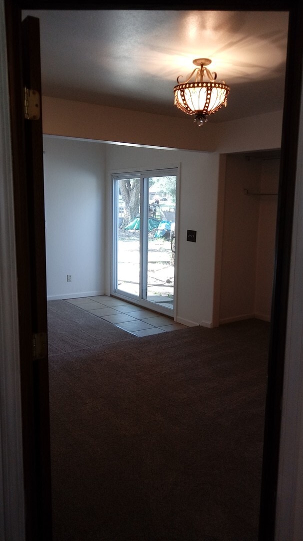 Building Photo - Amazing Country property!