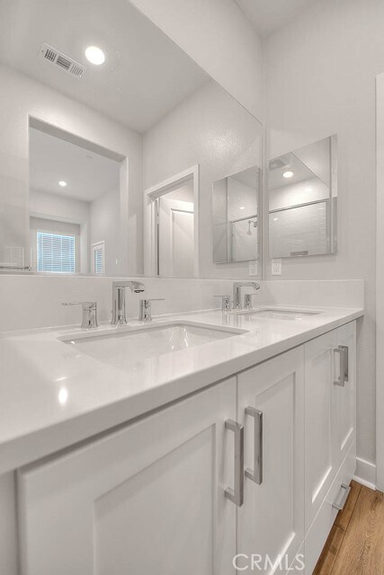 Building Photo - 6 Crown Point Dr