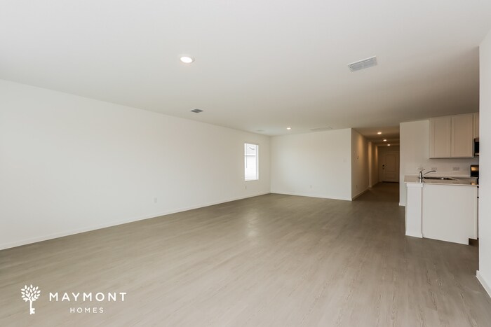 Building Photo - 3025 Tooley Dr