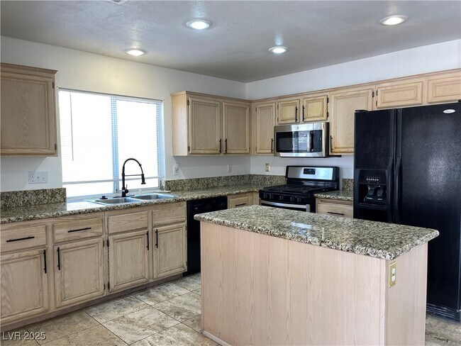 Building Photo - 4364 Mesa Hill Dr