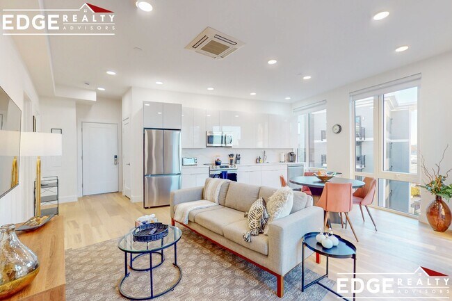 Building Photo - 38 Hichborn St