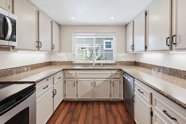 Building Photo - 4204 3rd Avenue
