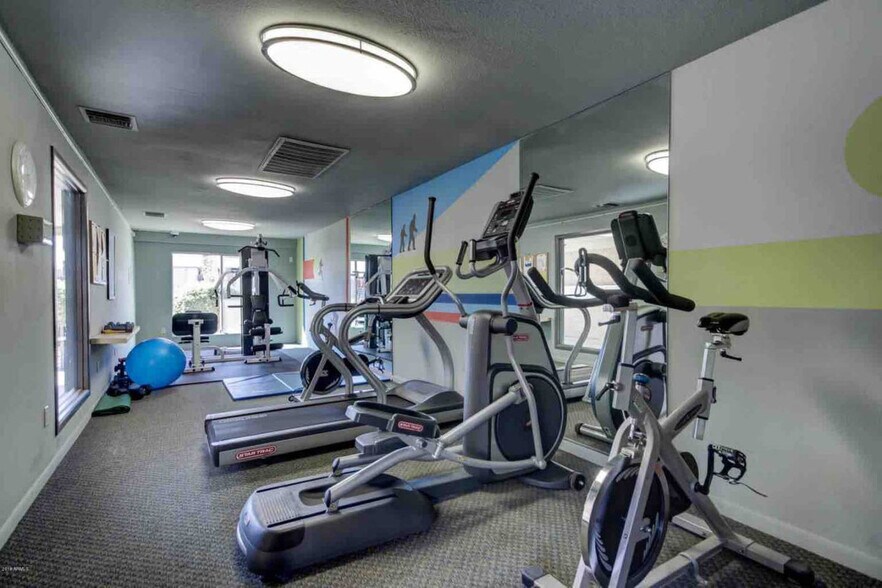 Building Photo - 4354 N 82nd St