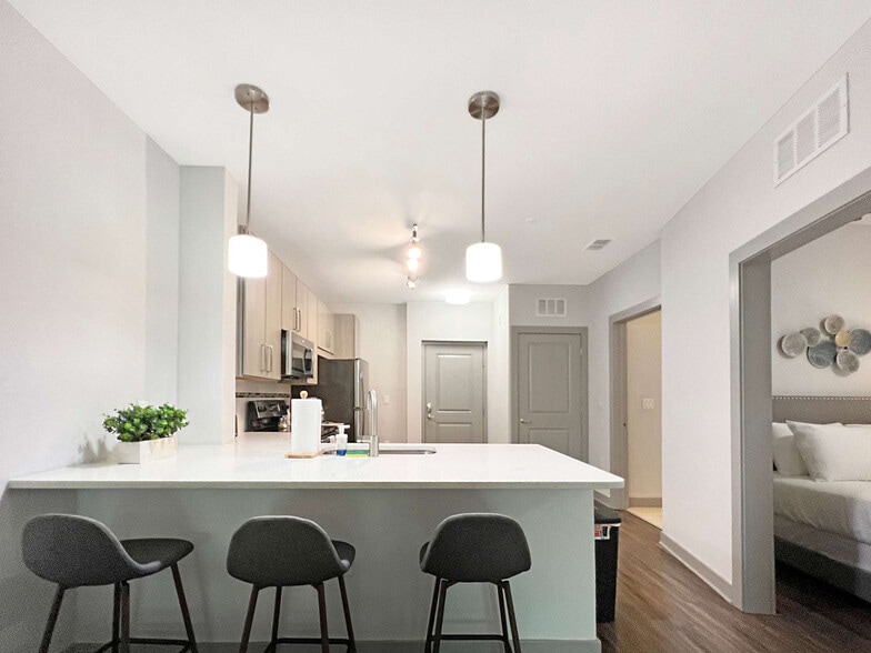 Building Photo - 124 S Morgan St