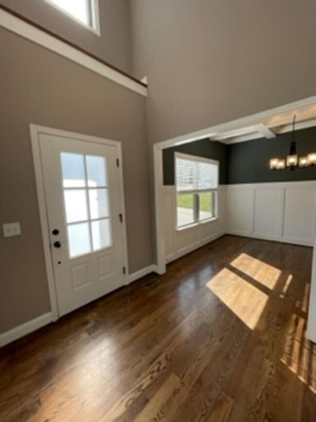 Building Photo - 3 Bedroom 2.5 Bath + Finished Bonus for Rent in Ooltewah